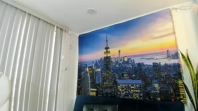 Snapshot of ashleymilf_1 chatting on 02-07-25, 10:41 ashleymilf 1 online show from 02-07-25, 10:41