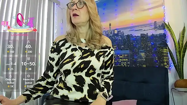 Snapshot of ashleymilf_1 chatting on 02-13-25, 02:09 ashleymilf 1 online show from 02-13-25, 02:09