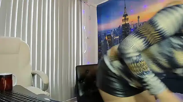 Snapshot of ashleymilf_1 chatting on 02-18-25, 09:09 ashleymilf 1 online show from 02-18-25, 09:09