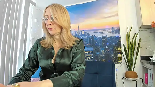 Snapshot of ashleymilf_1 chatting on 03-15-25, 02:23 ashleymilf 1 online show from 03-15-25, 02:23