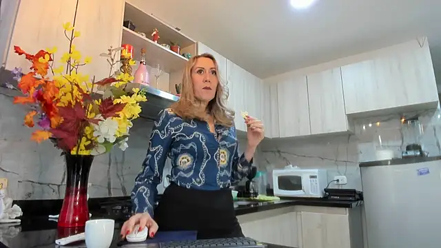 ashleymilf 1 online show from 11-10-25, 04:17