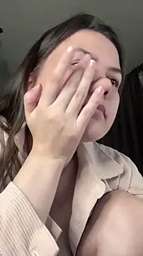 Snapshot of NinaVI chatting on 03-09-25, 08:31 NinaVI online show from 03-09-25, 08:31