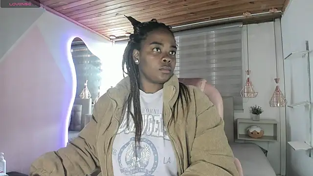 Snapshot of aleja17_xxx chatting on 11-04-25, 08:08 aleja17 xxx online show from 11-04-25, 08:08