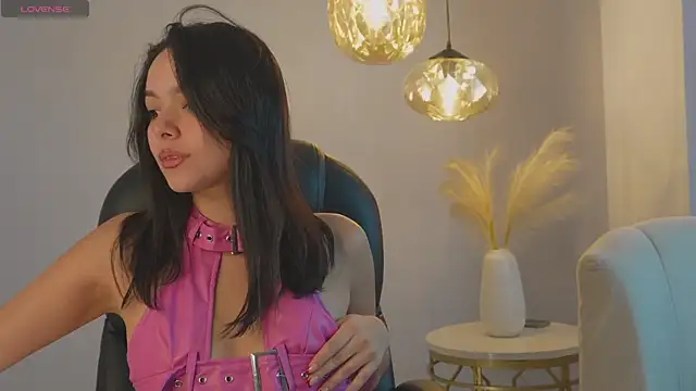 NaomiSainz online show from 01-20-25, 11:45