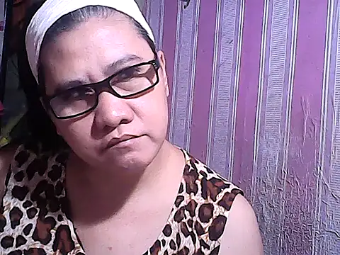 sweetsosie18 online show from 09-28-25, 06:41