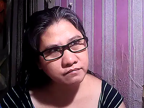 sweetsosie18 online show from 10-05-25, 12:47