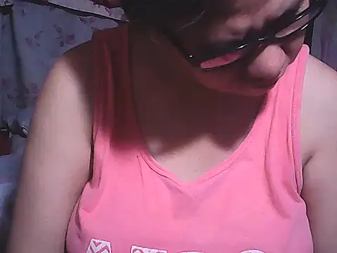 sweetsosie18 online show from 10-20-25, 06:52