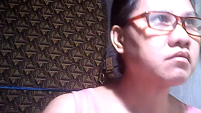 sweetsosie18 online show from 04-30-26, 05:36