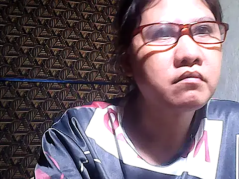 sweetsosie18 online show from 05-06-26, 05:03