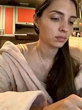 Snapshot of SeducingYoghourt chatting on 12-08-24, 04:28 SeducingYoghourt online show from 12-08-24, 04:28