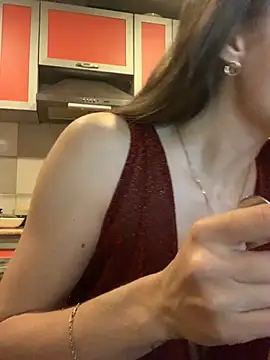 Snapshot of SeducingYoghourt chatting on 12-24-24, 03:05 SeducingYoghourt online show from 12-24-24, 03:05