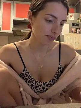 Snapshot of SeducingYoghourt chatting on 12-29-24, 03:46 SeducingYoghourt online show from 12-29-24, 03:46