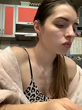 Snapshot of SeducingYoghourt chatting on 01-06-25, 02:47 SeducingYoghourt online show from 01-06-25, 02:47