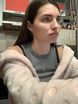 Snapshot of SeducingYoghourt chatting on 01-13-25, 04:08 SeducingYoghourt online show from 01-13-25, 04:08