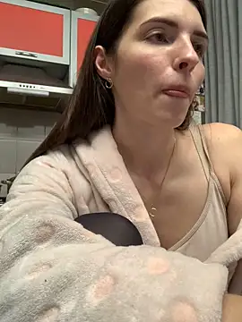 Snapshot of SeducingYoghourt chatting on 01-18-25, 02:23 SeducingYoghourt online show from 01-18-25, 02:23