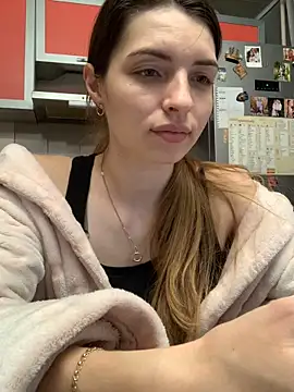 Snapshot of SeducingYoghourt chatting on 02-15-25, 03:39 SeducingYoghourt online show from 02-15-25, 03:39