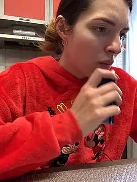 Snapshot of SeducingYoghourt chatting on 02-16-25, 01:27 SeducingYoghourt online show from 02-16-25, 01:27