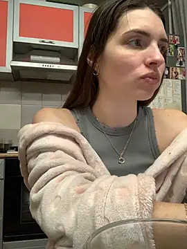 Snapshot of SeducingYoghourt chatting on 02-19-25, 04:00 SeducingYoghourt online show from 02-19-25, 04:00