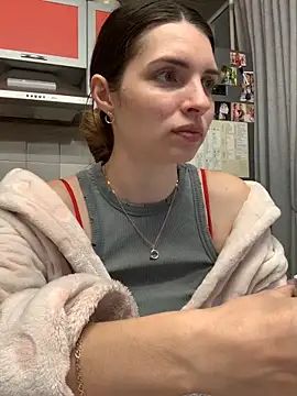 Snapshot of SeducingYoghourt chatting on 02-23-25, 03:29 SeducingYoghourt online show from 02-23-25, 03:29