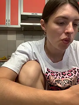 Snapshot of SeducingYoghourt chatting on 09-26-25, 03:38 SeducingYoghourt online show from 09-26-25, 03:38