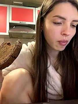 Snapshot of SeducingYoghourt chatting on 10-13-25, 03:45 SeducingYoghourt online show from 10-13-25, 03:45