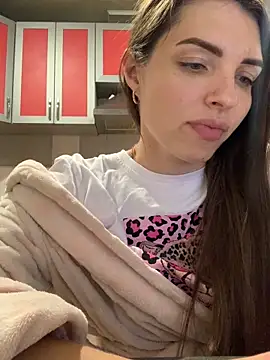 Snapshot of SeducingYoghourt chatting on 10-18-25, 03:02 SeducingYoghourt online show from 10-18-25, 03:02