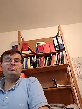 Snapshot of makau1 chatting on 09-19-25, 10:10 makau1 online show from 09-19-25, 10:10