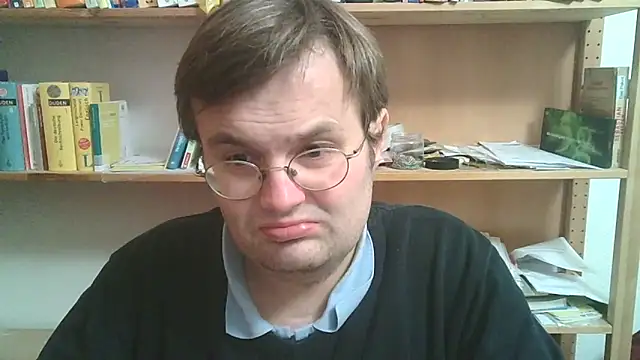 Snapshot of makau1 chatting on 10-30-25, 10:54 makau1 online show from 10-30-25, 10:54