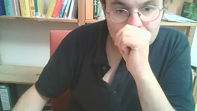 Snapshot of makau1 chatting on 11-08-25, 10:52 makau1 online show from 11-08-25, 10:52