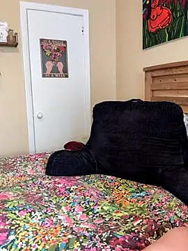 Snapshot of PotOfGreer chatting on 03-04-25, 06:18 PotOfGreer online show from 03-04-25, 06:18