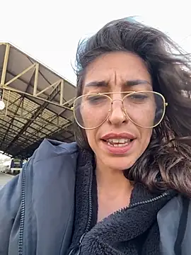 amanilouve online show from 11-12-25, 03:23