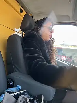 amanilouve online show from 03-05-26, 10:11