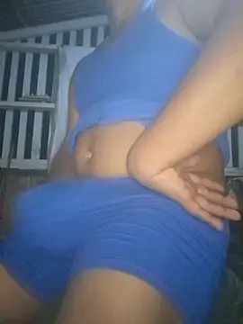 Efrain2090 online show from 10-03-25, 07:16