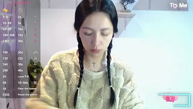 Snapshot of MadisonCambel chatting on 12-04-24, 01:31 MadisonCambel online show from 12-04-24, 01:31