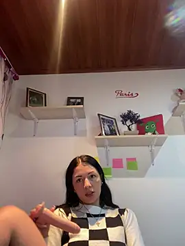 Snapshot of MadisonCambel chatting on 01-15-25, 04:11 MadisonCambel online show from 01-15-25, 04:11