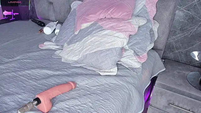 emily fox1 online show from 10-04-25, 12:03