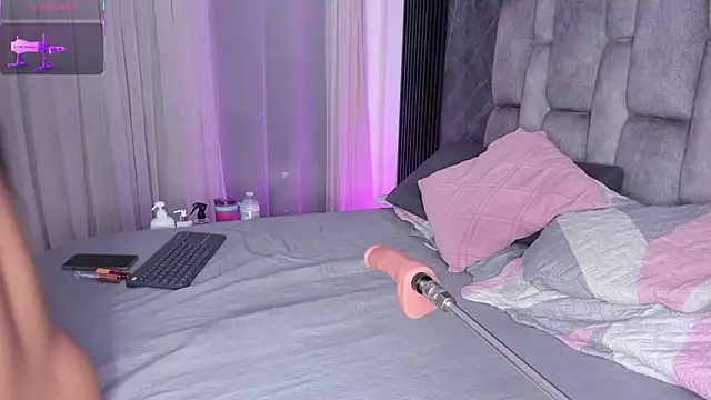 emily fox1 online show from 10-10-25, 12:04