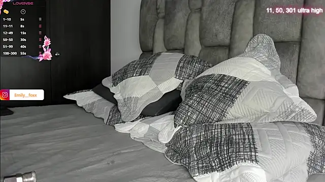 Snapshot of emily_fox1 chatting on 02-11-26, 10:42 emily fox1 online show from 02-11-26, 10:42