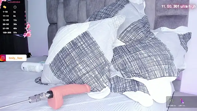 Snapshot of emily_fox1 chatting on 02-16-26, 10:55 emily fox1 online show from 02-16-26, 10:55