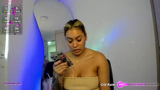 SussiVega online show from 11-21-25, 08:07