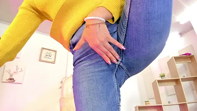 Antonnella 3 online show from 03-06-25, 06:37