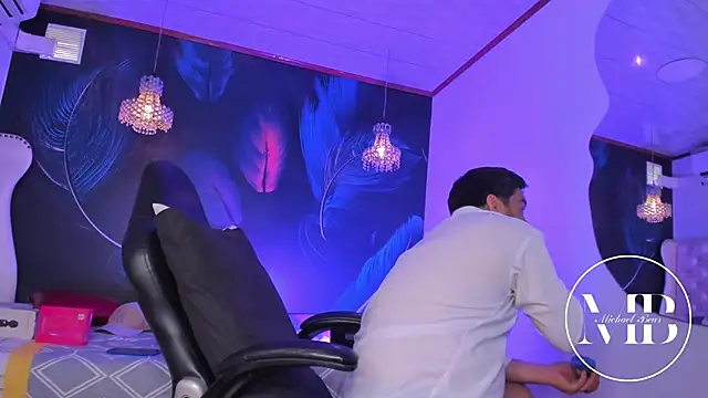 MichaelBear  online show from 01-11-26, 06:46