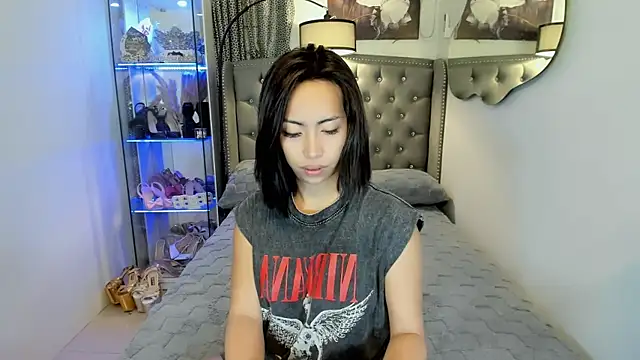 Snapshot of reighnempress chatting on 10-09-25, 02:20 reighnempress online show from 10-09-25, 02:20