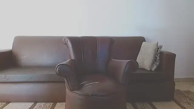 Snapshot of Linda1975 chatting on 02-10-25, 07:07 Linda1975 online show from 02-10-25, 07:07