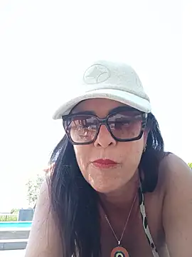 Linda1975 online show from 06-23-26, 12:58