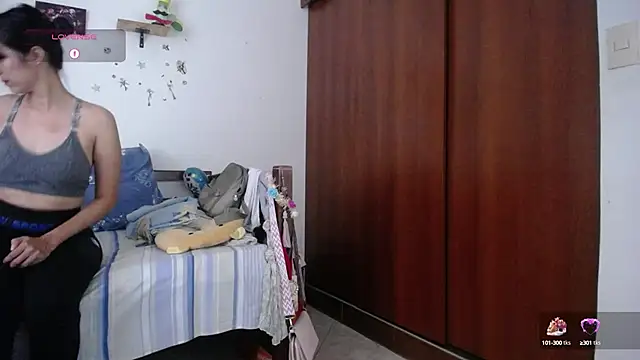 Snapshot of Moon_lunita chatting on 09-09-25, 05:01 Moon lunita online show from 09-09-25, 05:01