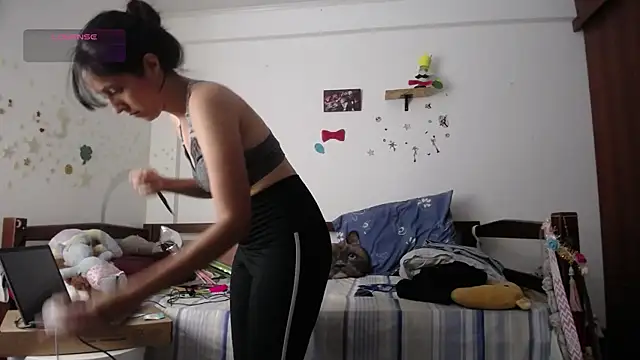 Snapshot of Moon_lunita chatting on 09-16-25, 03:35 Moon lunita online show from 09-16-25, 03:35