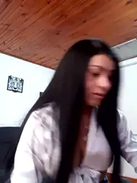 Snapshot of Tania_mature chatting on 10-20-25, 05:46 Tania mature online show from 10-20-25, 05:46