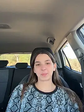 Snapshot of DoriDeluxe66 chatting on 09-27-25, 07:57 DoriDeluxe66 online show from 09-27-25, 07:57