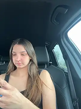 Snapshot of DoriDeluxe66 chatting on 10-15-25, 10:26 DoriDeluxe66 online show from 10-15-25, 10:26